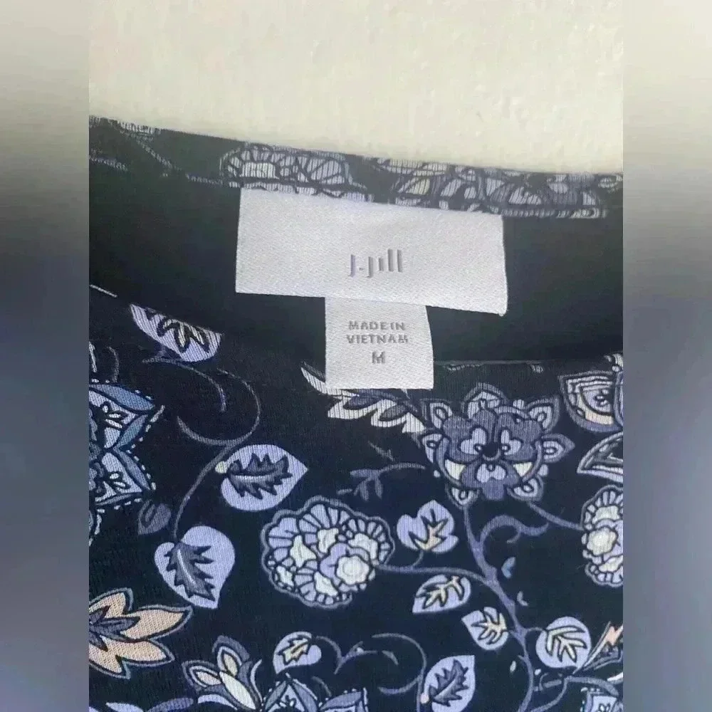 J. Jill Women Dress Medium Jersey Knit Stretch Floral Blue 3/4 Bell Sleeve EUC - Picture 3 of 9